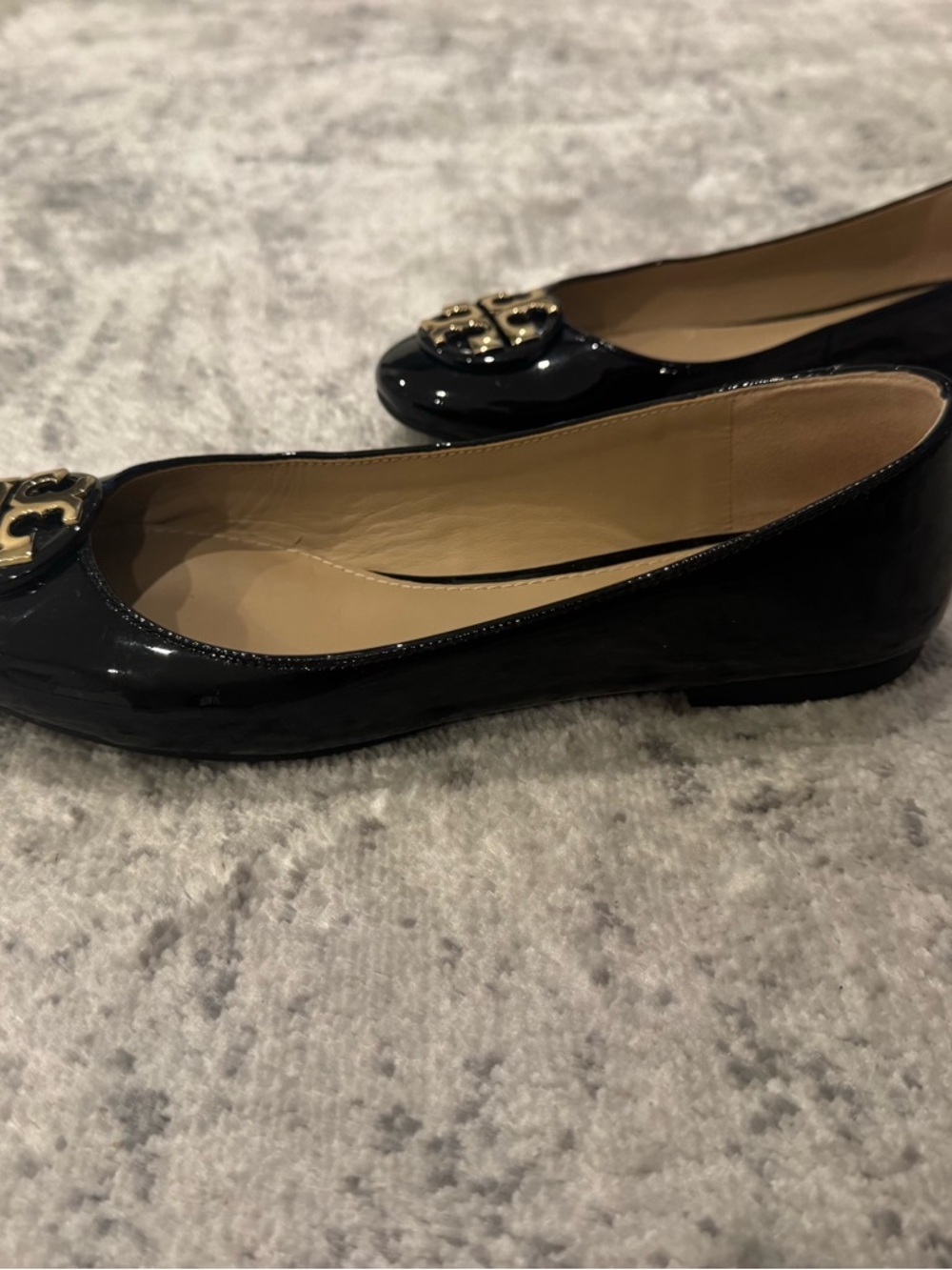 Tory Burch Black Patent Leather Logo Ballet Flats with Gold Emblem - Picture 7 of 8